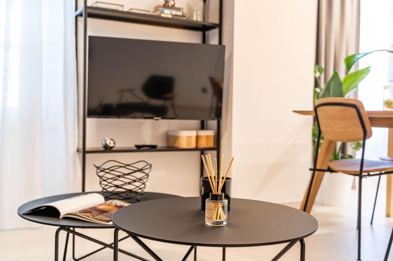 Agape Suite Old Town-Luxury Two Bedroom Apartment Дубровник Экстерьер фото